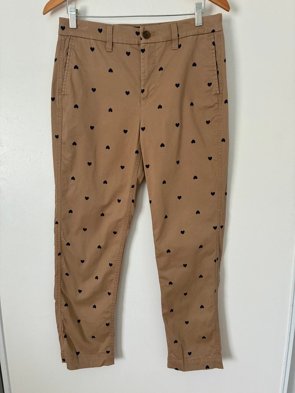 J. Crew High Rise Girlfriend Chino Tan w/Navy Blue Hearts Size 6